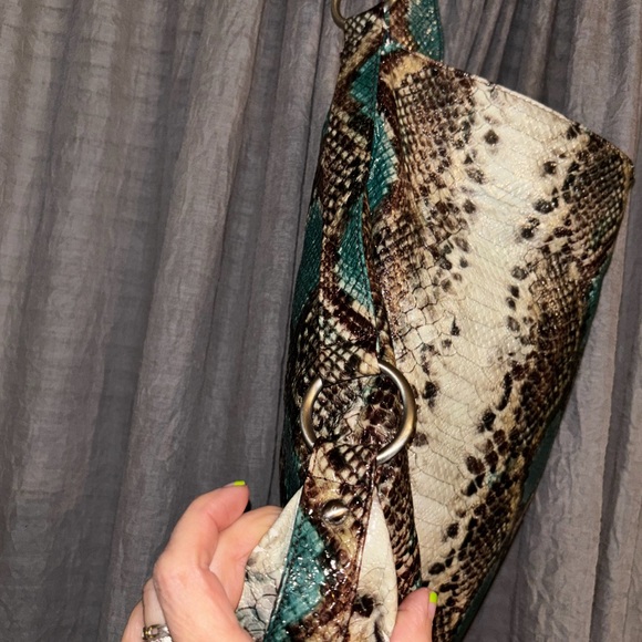 Chicos python hobo sling bag - Picture 5 of 8